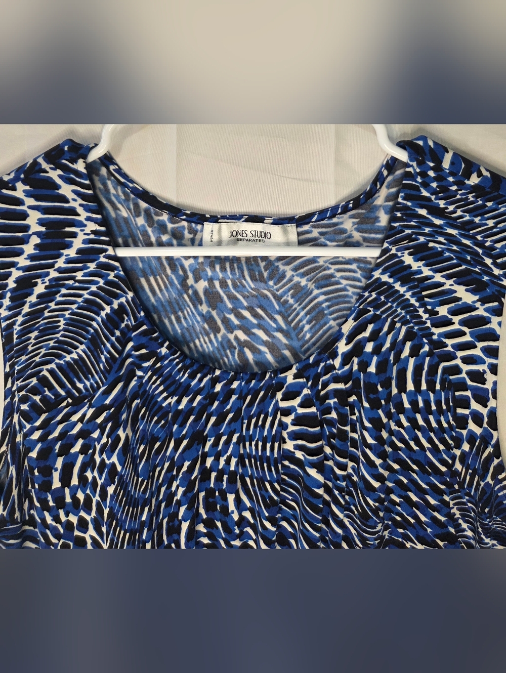 Jones Studio Blue Abstract Blouse 1X Flowy Tank Work to Weekend - Picture 6 of 7